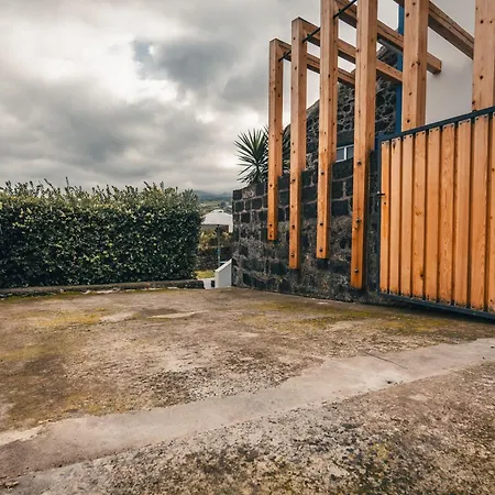 Stone House * Achadinha