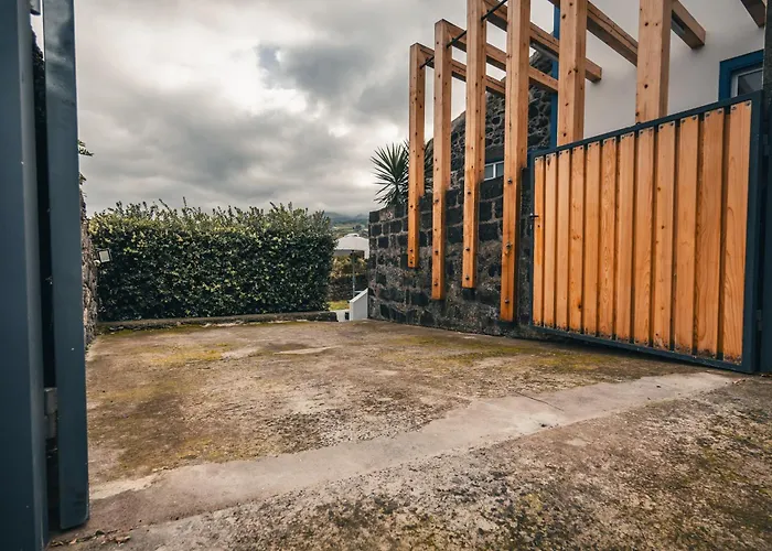 Stone House * Achadinha